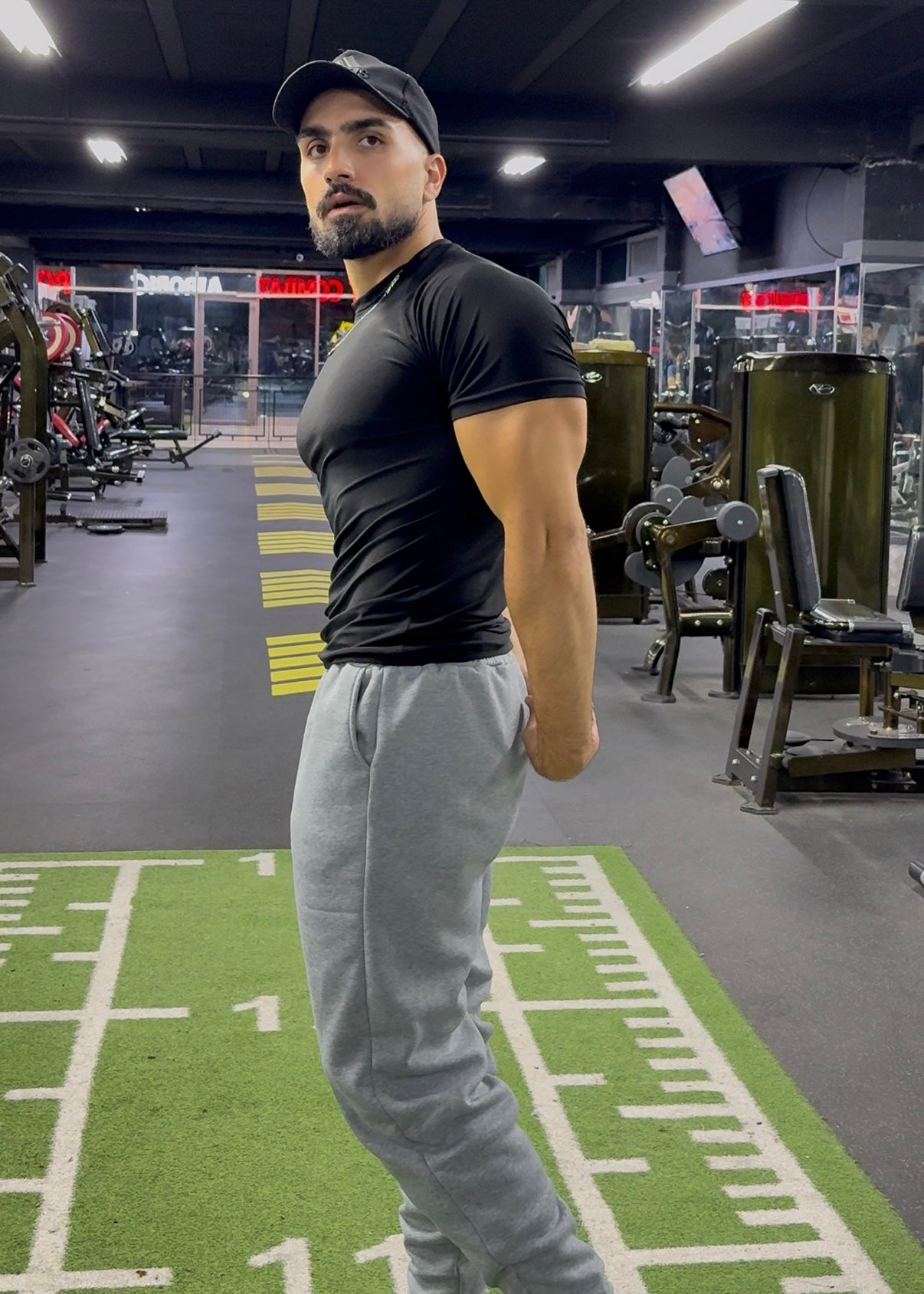 Compression shirt + Jogger + Straps