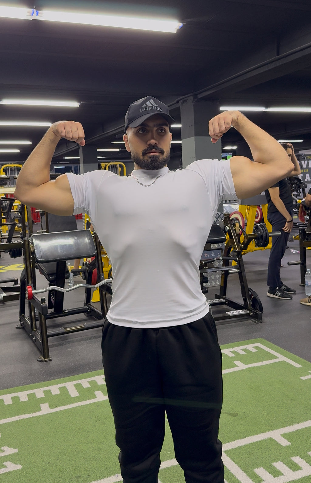 Compression shirt + Jogger + Straps